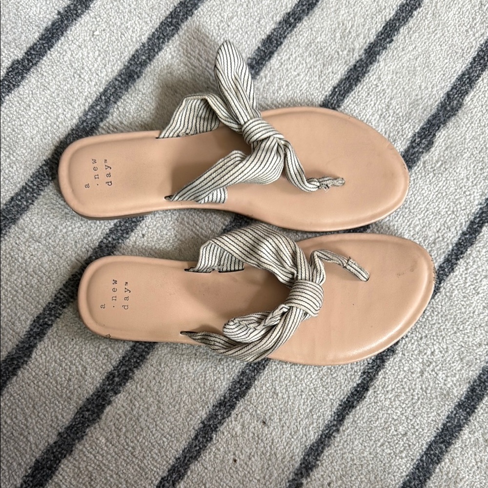 A New Day Tan and Black Sandals with Classic Design